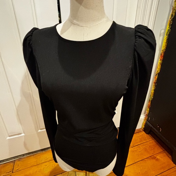 Astr Tops - Astr Black Long Sleeve Top